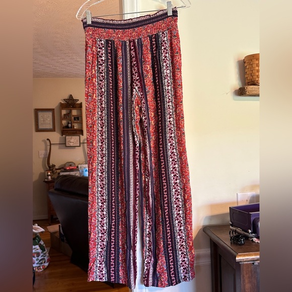 Bebop white leg floral print pants. - Picture 2 of 7